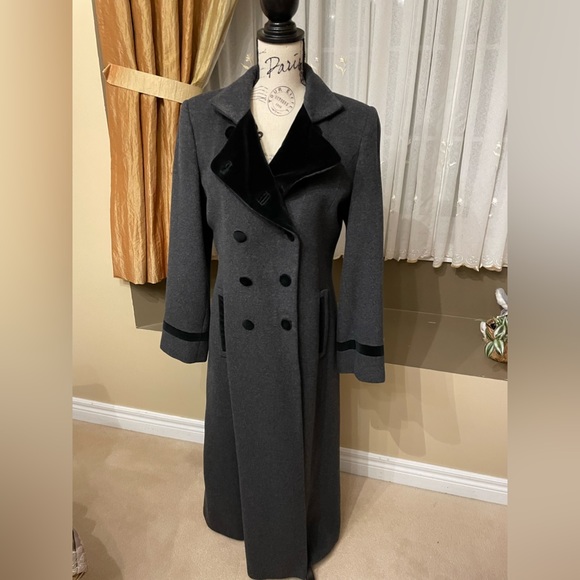 Women’s Angora and Wool Grey Coat with suede detailing, Fits Size M - Picture 3 of 6